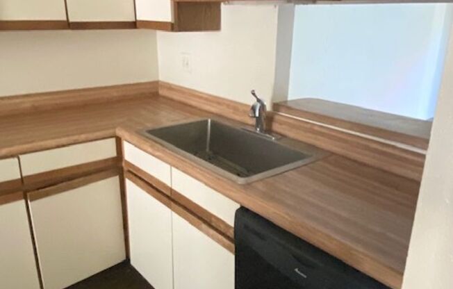 2 BEDROOM CONDO BY UNT