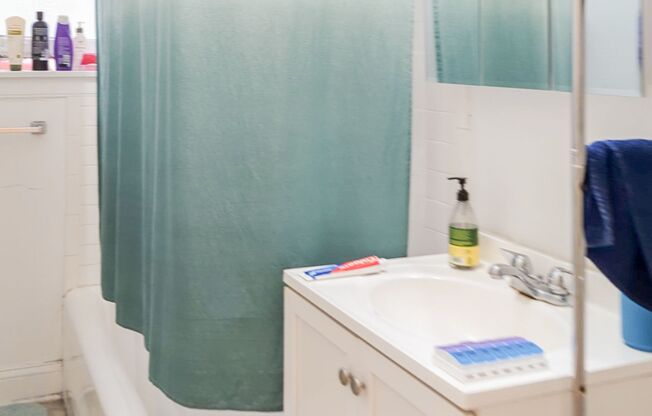 1 bed, 1 bath, 651 sqft, $1,635, Unit 4500-G