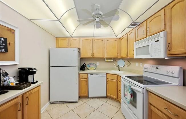 2 beds, 2 baths, $10,000, Unit # 1208