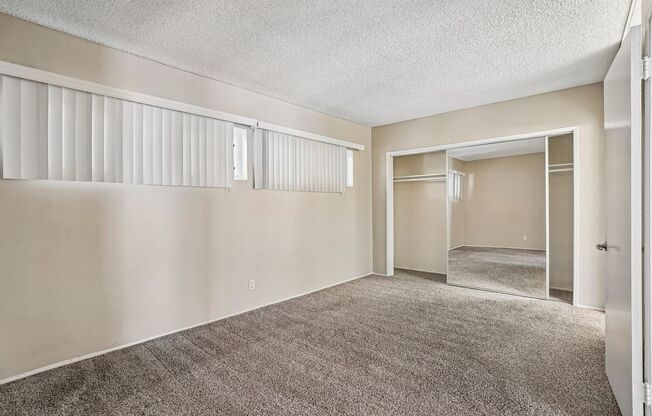1 bed, 1 bath, 750 sqft, $2,560, Unit 12