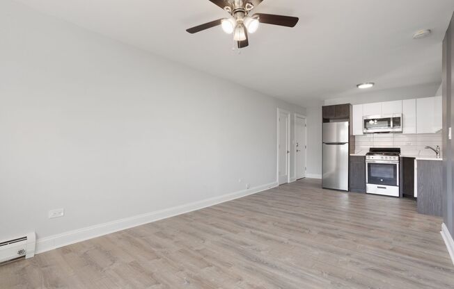 2 beds, 1 bath, $1,995, Unit 435