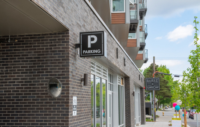 1 bed, 1 bath, 603 sqft, $2,250, Unit 413
