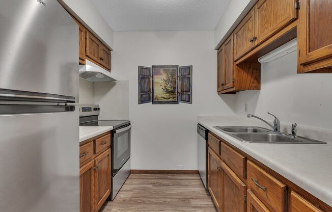 Comfortable Living Close to It All- Golden View Apartments