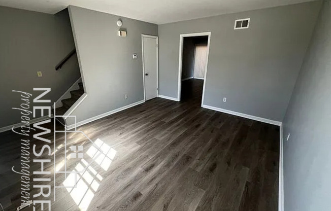 Charming 2-bedroom 1.5 Bathroom