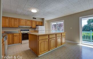 2412 SW Miles Ct,