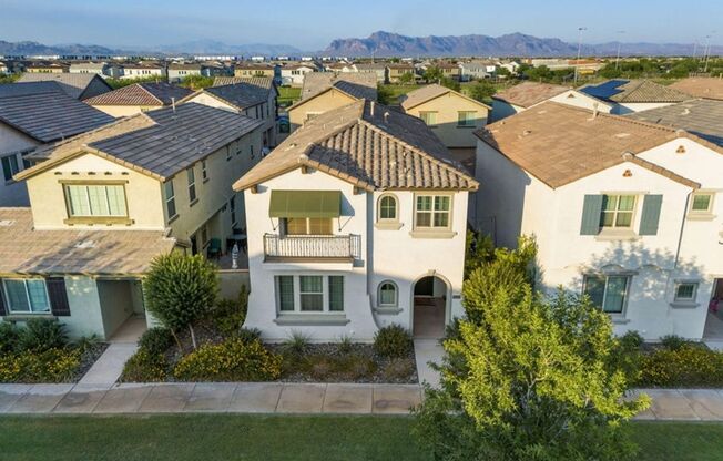 STUNNING 5 BEDROOM WITH LOFT & BONUS ROOM 3.5 BATH IN EASTMARK MESA COMMUNITY 2,655 SQ FT