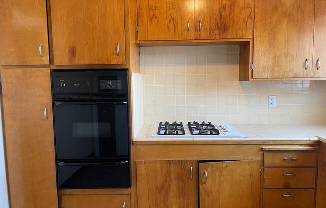 1 bed, 1 bath, $2,500