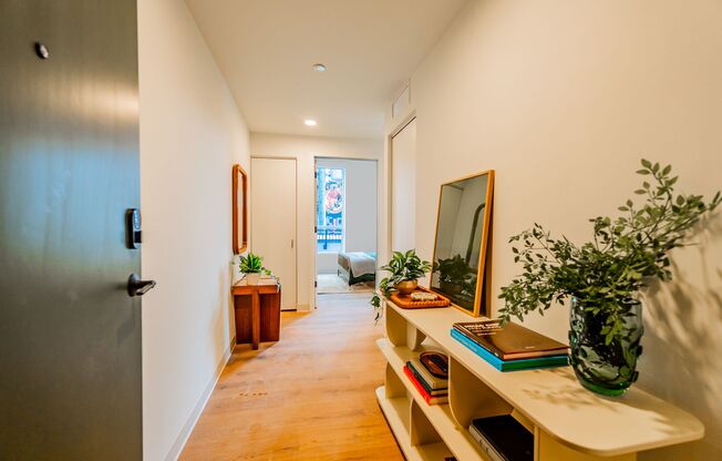 2 beds, 2 baths, 817 sqft, $4,005, Unit 212