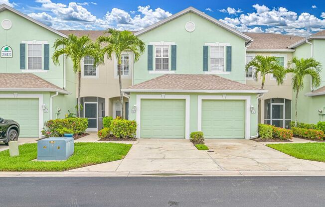 NOW AVAILABLE - Beautiful Furnished Villa in Fort Myers!