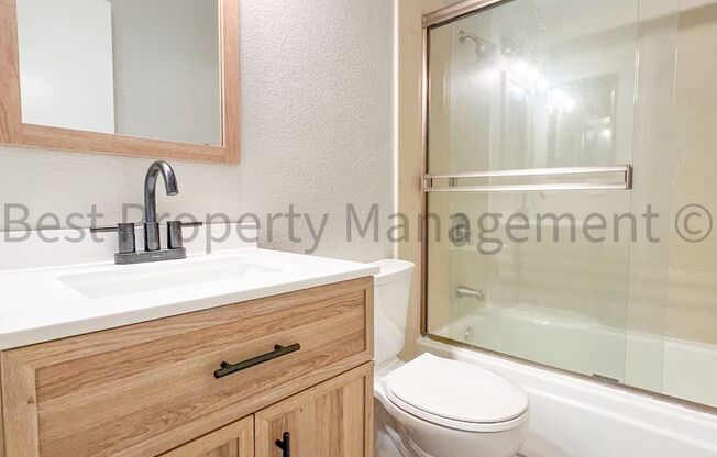 1 bed, 1 bath, $2,195, Unit APARTMENT 33