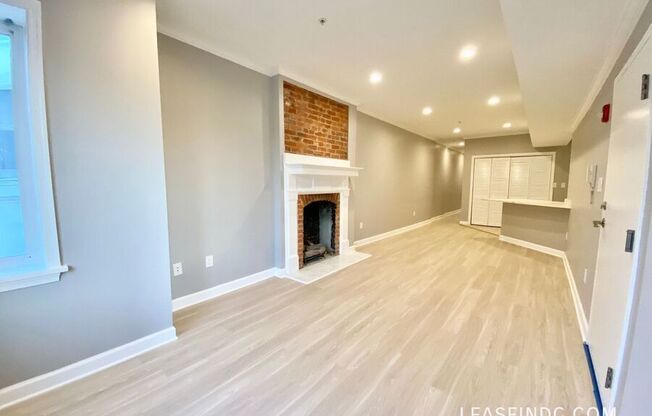 1441 CLIFTON ST NW