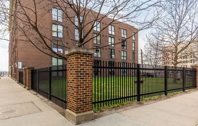 2 beds, 1 bath, 1,054 sqft, $1,225, Unit 110-407