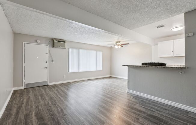 1 bed, 1 bath, 800 sqft, $2,180, Unit R18