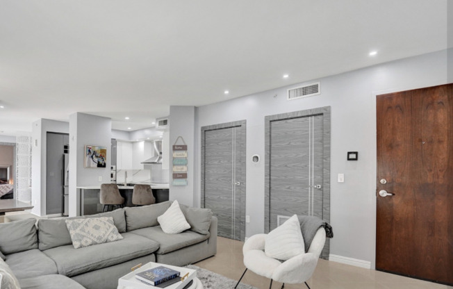2401 N OCEAN BLVD