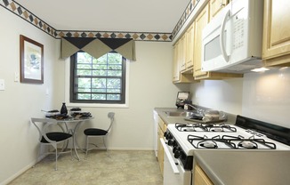 Bright eat in kitchen at Liberty Gardens Apartments, Baltimore, MD 21244