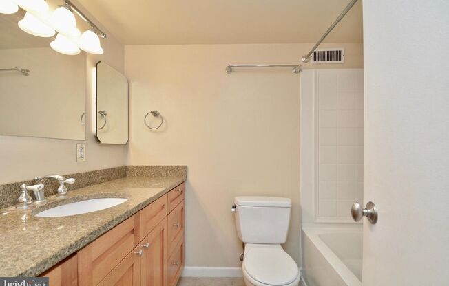 1 bed, 1 bath, $2,000, Unit Unit# 626