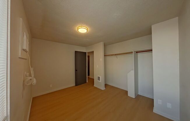 2 beds, 1 bath, 647 sqft, $1,660, Unit 26A