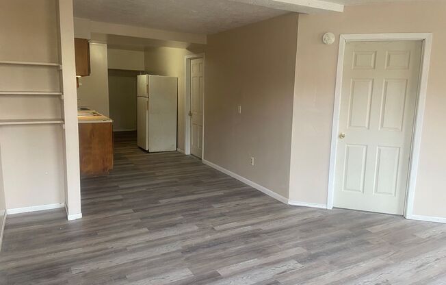 2 beds, 1 bath, $675, Unit Apartment #40