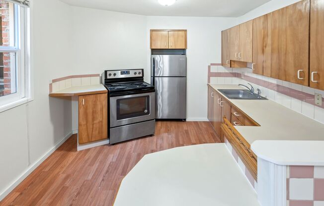 Studio, 1 bath, 400 sqft, $1,225, Unit A12