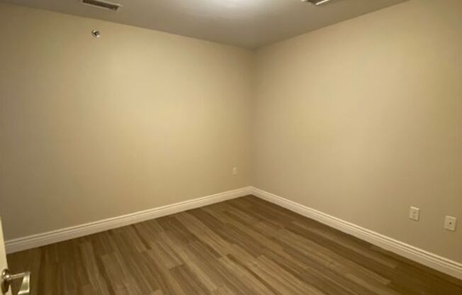 4 beds, 2 baths, 1,005 sqft, $1,450, Unit C303