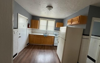 565 E ELM ST