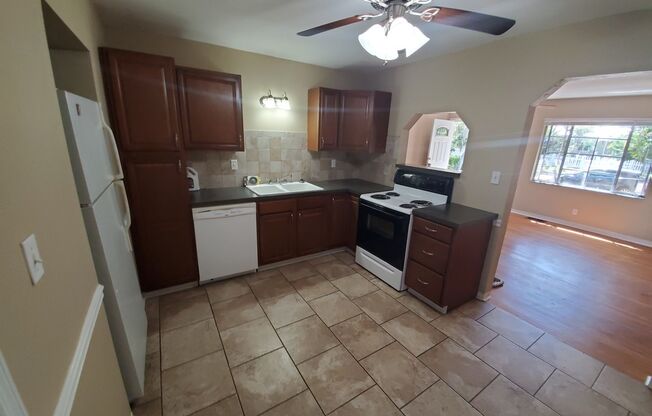 2 beds, 1 bath, $1,775