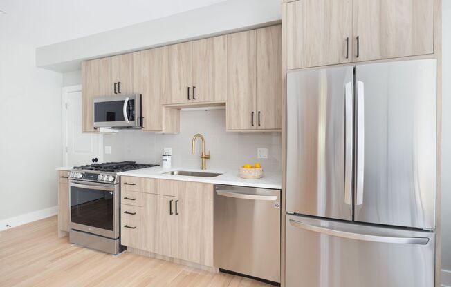 2 beds, 2 baths, 952 sqft, $2,995, Unit 2457-1