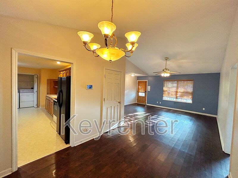 4417 FAWNIE LN