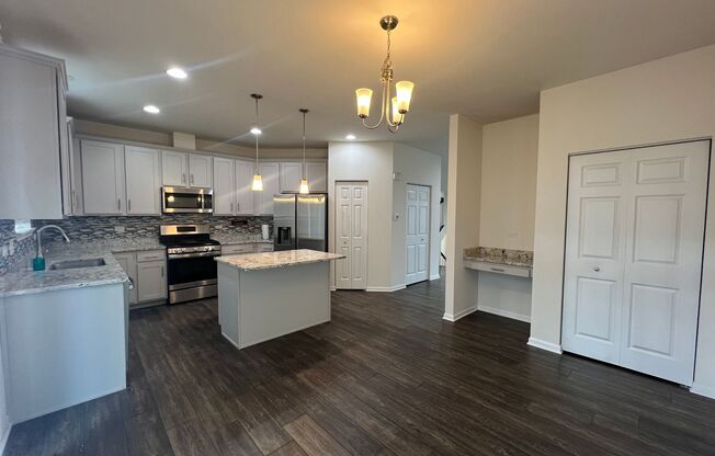 3s625 Camden St, Warrenville, IL 60555