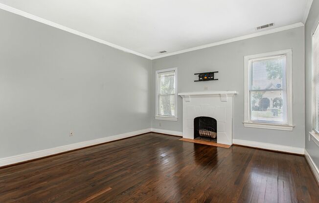 1 Bedroom, 1 Bath Duplex Near Greenville