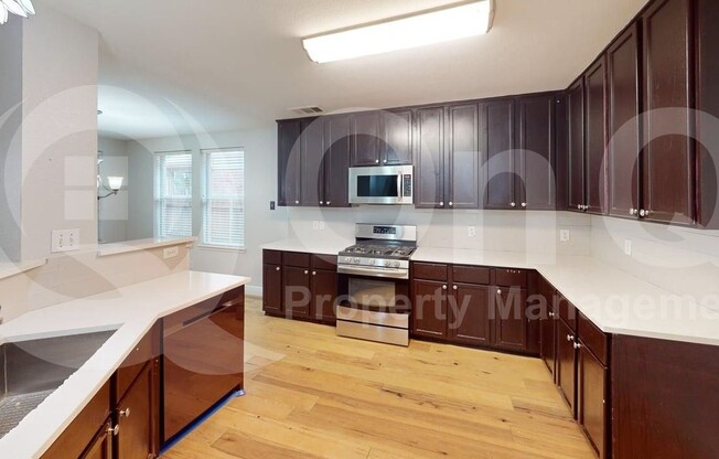 2208 LANSHIRE DR