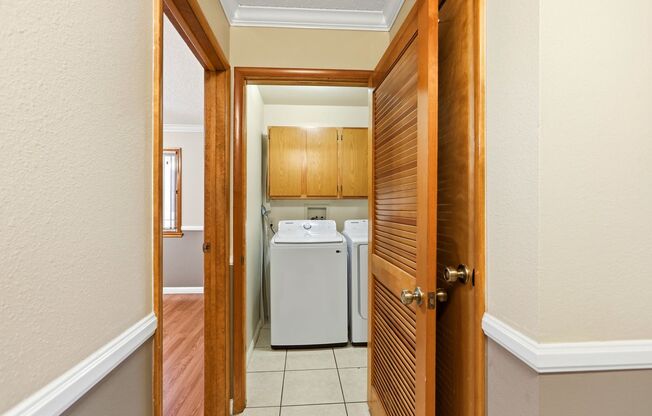 2 beds, 2 baths, $1,250, Unit # 102