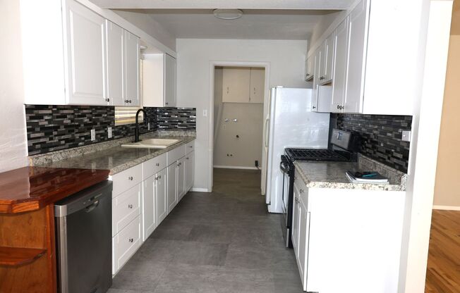 3 beds, 1 bath, $1,950