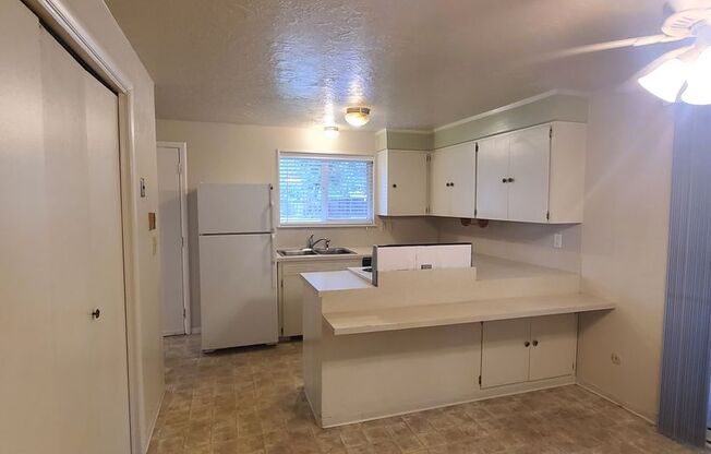 2 beds, 1 bath, 850 sqft, $1,395