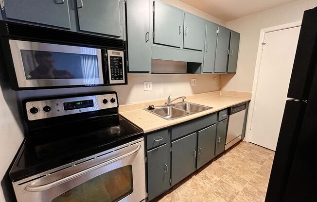 Updated 2 Bedroom, 1 Bath Condo