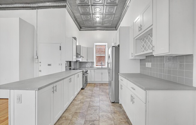 78 GRAND ST