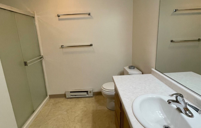 2 beds, 2 baths, 1,000 sqft, $1,200, Unit TE218X-124