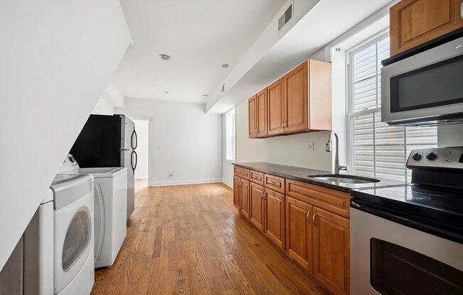 1811 N 18 ST