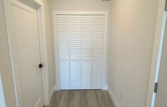 Studio, 1 bath, 449 sqft, $1,900, Unit 307