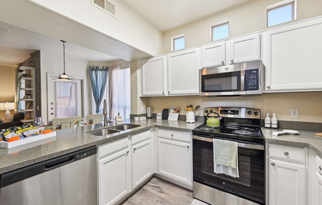 3 beds, 2 baths, 1,152 sqft, $1,553