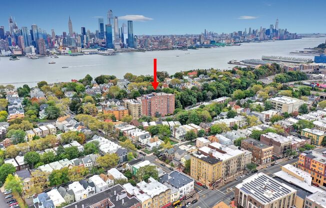 1 bed, 1 bath, $2,200, Unit 5D