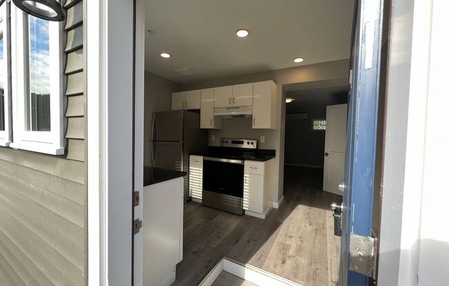 Studio, 1 bath, 300 sqft, $1,599, Unit 24 Monarch Way Apt 107