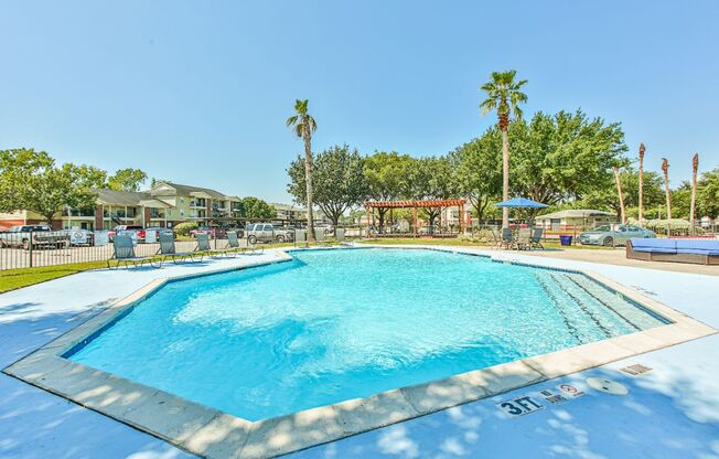 pool in west houston luxury apartments