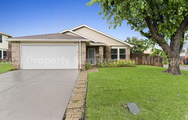 Charming 3-Bedroom Home in Arlington – Mansfield ISD