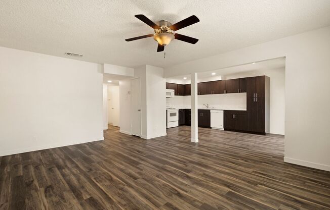 2 beds, 1 bath, 907 sqft, $1,545, Unit 068