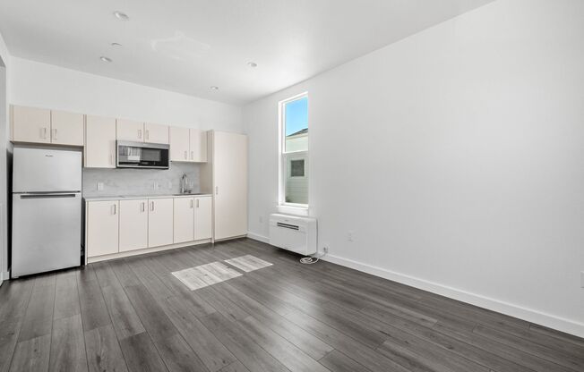 1 bed, 1 bath, 495 sqft, $2,495