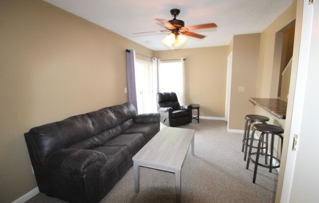 4 beds, 2 baths, $525