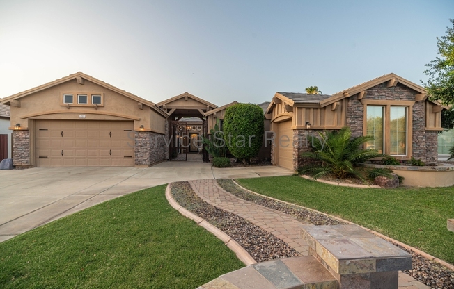 452 E MEAD DR