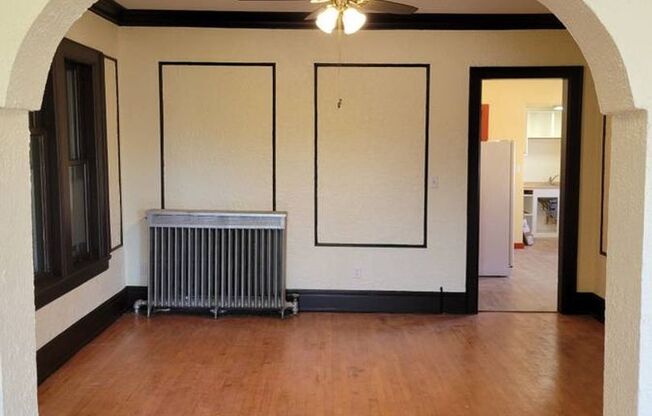 Newly Renovated 3-Bedroom Upper Flat Near Washington Park, Available NOW!