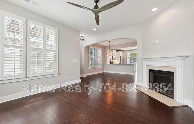 3246 MOSS LN